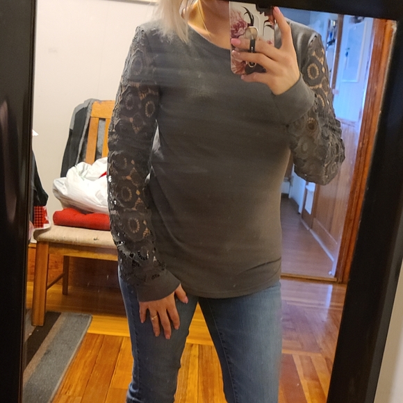 Sweater - Picture 4 of 4